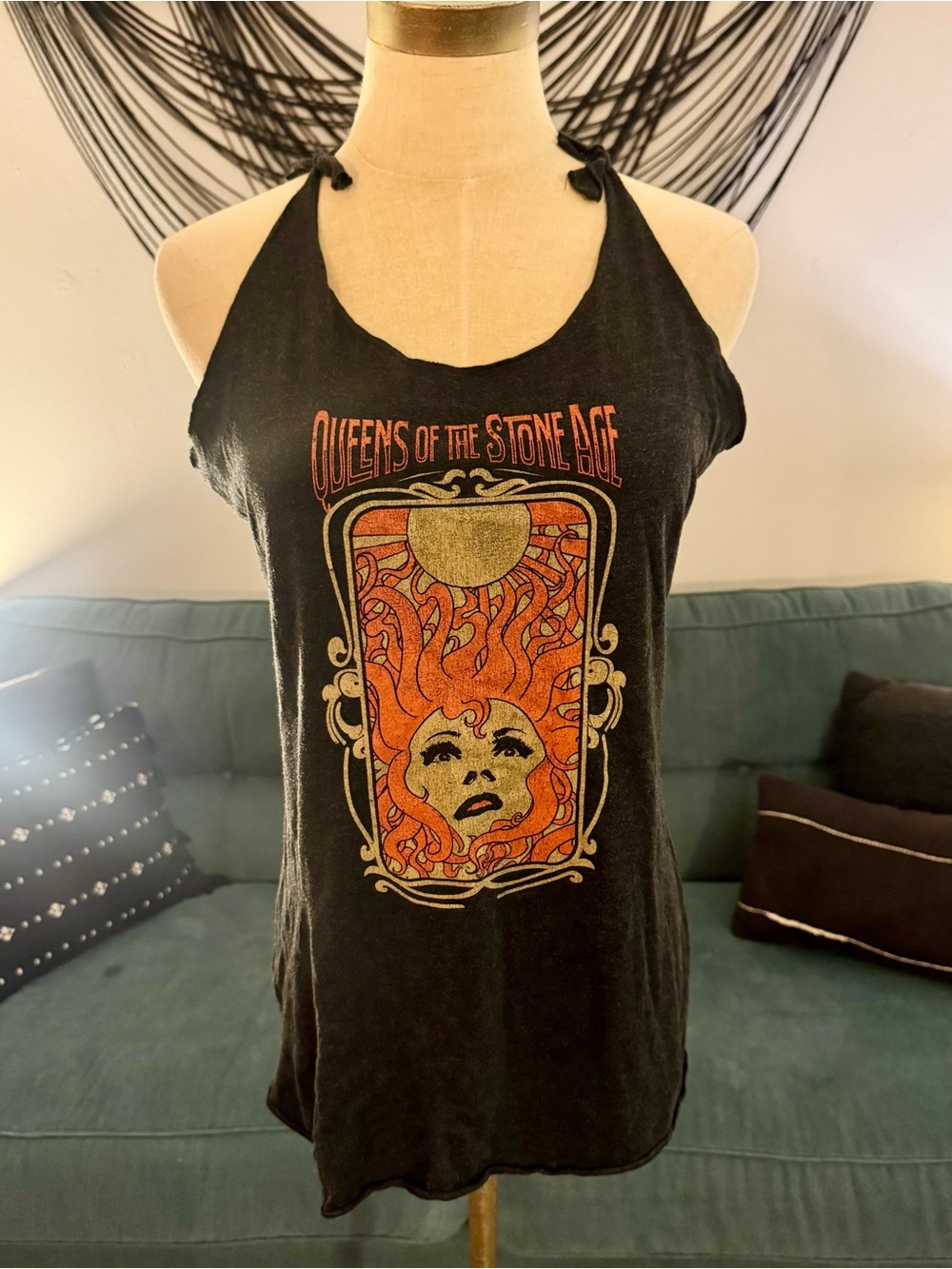 Queens of the Stone Age Medusa Graphic Tank Top Cutoff Band Tee Rock Music